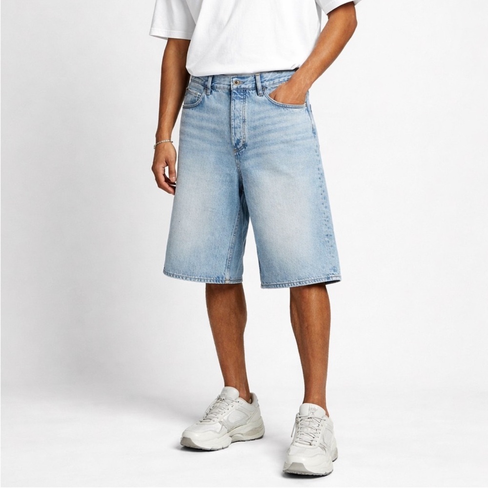 HUGO BOSS Light Blue Denim Men’s Wide Leg Shorts NWT